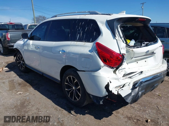 2020 Nissan Pathfinder S with VIN 5N1DR2AN8LC608330, listed as a IAAI auction lot 41637490 with 86,946 mi miles. Bid and sale history available at carsss.com. Image 3.