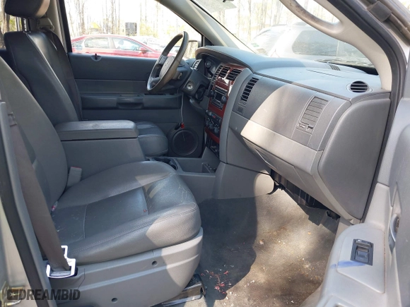 2005 Dodge Durango SLT with VIN 1D4HD48N95F524639, listed as a IAAI auction lot 41909402 with 160,124 mi miles. Bid and sale history available at carsss.com. Image 5.