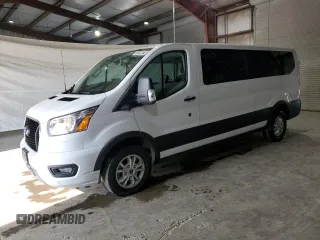 2022 Ford Transit Passenger XL z VIN 1FBAX2Y80NKA33568, wystawiony jako Copart lot #72090074 z przebiegiem 11 339 mil mil oraz Czysty tytuł • Clean title. Historia ofert i sprzedaży dostępna na DreamBid. Obrazek 1.