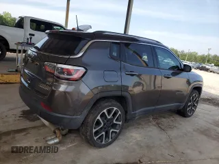 2018 Jeep Compass Limited z VIN 3C4NJCCBXJT361662, wystawiony jako Copart lot #57085315 z przebiegiem 61 815 mil mil oraz Szkoda całkowita • Salvage title. Historia ofert i sprzedaży dostępna na DreamBid. Obrazek 3.
