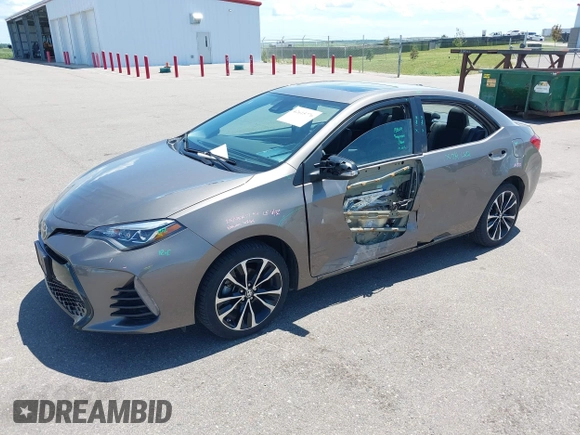 2017 Toyota Corolla L с VIN 2T1BURHE3HC833049, выставлен на аукционе IAAI как лот 42615776 с пробегом 70 526 миль миль и . История ставок и продаж доступна на DreamBid. Изображение 17.