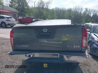 2019 Nissan Frontier SV z VIN 1N6AD0EVXKN775745, wystawiony jako IAAI lot #42221585 z przebiegiem 124 776 mil mil oraz . Historia ofert i sprzedaży dostępna na DreamBid. Obrazek 16.