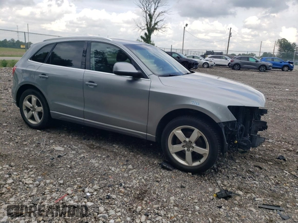 2010 Audi Q5 Premium Plus with VIN WA1LKAFPXAA047477, listed as a Copart auction lot 61100405 with 126,396 mi miles and Salvage title. Bid and sale history available at DreamBid. Image 4.