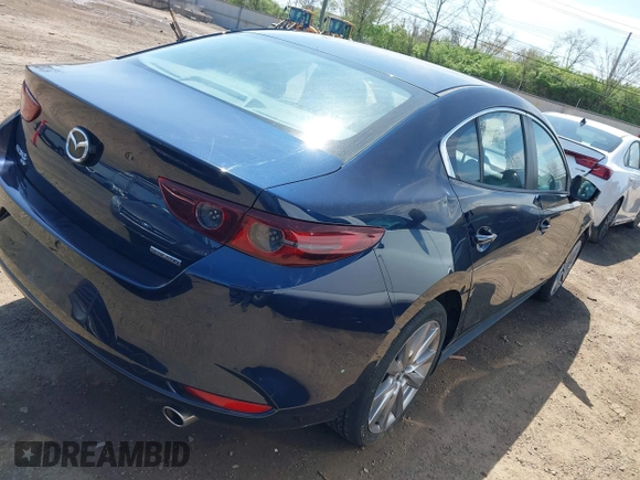 2021 Mazda 3 Select with VIN 3MZBPBBL2MM214771, listed as a IAAI auction lot 42071627 with 40,334 mi miles. Bid and sale history available at carsss.com. Image 4.
