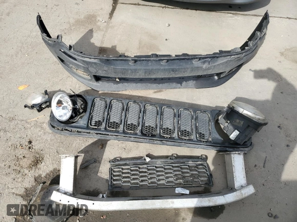 2017 Jeep Renegade Altitude with VIN ZACCJBBB2HPE73571, listed as a Copart auction lot 52118875 with 137,101 mi miles and Salvage title. Bid and sale history available at DreamBid. Image 13.