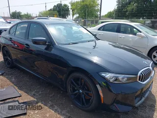 2023 BMW 3 Series 330i z VIN 3MW69FF09P8D39007, wystawiony jako IAAI lot #42071643 z przebiegiem 24 781 mil mil oraz . Historia ofert i sprzedaży dostępna na DreamBid. Obrazek 1.