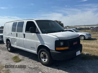 2003 GMC Savana Cargo Van with VIN 1GTHG35U431113170, listed as a Copart auction lot 44413145 with 293,807 mi miles and Clean Title. Bid and sale history available at carsss.com. Image 1.