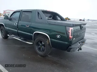2004 Chevrolet Avalanche Z66 with VIN 3GNEC12T24G178494, listed as a IAAI auction lot 41582325 with 145,485 mi miles and . Bid and sale history available at DreamBid. Image 3.