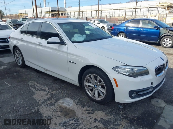 2016 BMW 5 Series 528i z VIN WBA5A5C59GG351835, wystawiony jako IAAI lot #41398573 z przebiegiem 128 214 mil mil oraz . Historia ofert i sprzedaży dostępna na DreamBid. Obrazek 1.