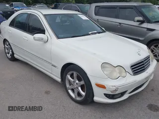 2007 Mercedes-Benz C 230 Sport z VIN WDBRF52H07F934221, wystawiony jako IAAI lot #42289822 z przebiegiem 169 717 mil mil oraz . Historia ofert i sprzedaży dostępna na DreamBid. Obrazek 1.