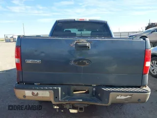 2006 Ford F-150 XLT z VIN 1FTPW14V56KD51329, wystawiony jako IAAI lot #42258454 z przebiegiem 266 152 mil mil oraz . Historia ofert i sprzedaży dostępna na DreamBid. Obrazek 16.