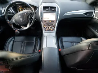 2020 Lincoln MKZ Standard with VIN 3LN6L5A93LR608915, listed as a Copart auction lot 45404575 with 67,316 mi miles and Salvage Title. Bid and sale history available at DreamBid. Image 8.