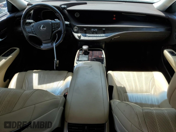 2020 Lexus LS 500 with VIN JTHD51FF1L5012023, listed as a Copart auction lot 61991634 with 128,757 mi miles and Salvage title. Bid and sale history available at DreamBid. Image 8.