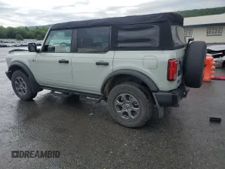 2023 Ford Bronco z VIN 1FMEE5BP6PLB00218, wystawiony jako Copart lot #55887595 z przebiegiem 22 859 mil mil oraz Szkody całkowita. Historia ofert i sprzedaży dostępna na DreamBid. Obrazek 2.