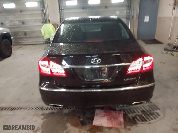 2013 Hyundai Genesis 3.8L with VIN KMHGC4DDXDU240967, listed as a IAAI auction lot 41826352 with 194,389 mi miles. Bid and sale history available at carsss.com. Image 16.