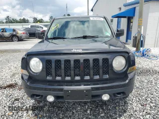2014 Jeep Patriot Sport z VIN 1C4NJRBB9ED670538, wystawiony jako Copart lot #58798685 z przebiegiem 121 527 mil mil oraz Czysty tytuł • Clean title. Historia ofert i sprzedaży dostępna na DreamBid. Obrazek 5.