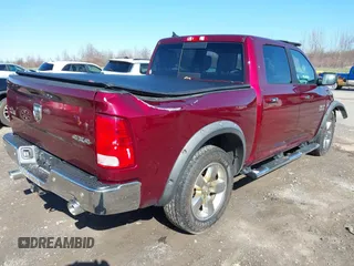2017 Ram 1500 SLT z VIN 1C6RR7LT9HS774623, wystawiony jako IAAI lot #41964010 z przebiegiem 82 551 mil mil oraz . Historia ofert i sprzedaży dostępna na DreamBid. Obrazek 4.