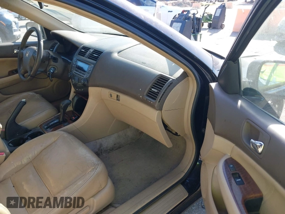 2006 Honda Accord EX-L z VIN 1HGCM665X6A066714, wystawiony jako IAAI lot #42268642 z przebiegiem 243 025 mil mil oraz . Historia ofert i sprzedaży dostępna na DreamBid. Obrazek 5.