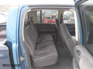 2004 Dodge Dakota SLT with VIN 1D7HG48NX4S585546, listed as a IAAI auction lot 41836690 with 191,735 mi miles. Bid and sale history available at carsss.com. Image 8.