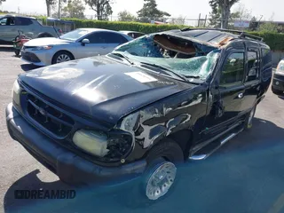 2000 Ford Explorer XLS z VIN 1FMZU62X1YZB46614, wystawiony jako IAAI lot #40636991 z przebiegiem Nie podano mil oraz . Historia ofert i sprzedaży dostępna na DreamBid. Obrazek 2.