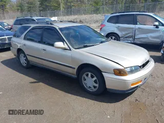 1995 Honda Accord LX with VIN 1HGCE1827SA012042, listed as a IAAI auction lot 42015855 with 188,428 mi miles and . Bid and sale history available at carsss.com. Image 1.