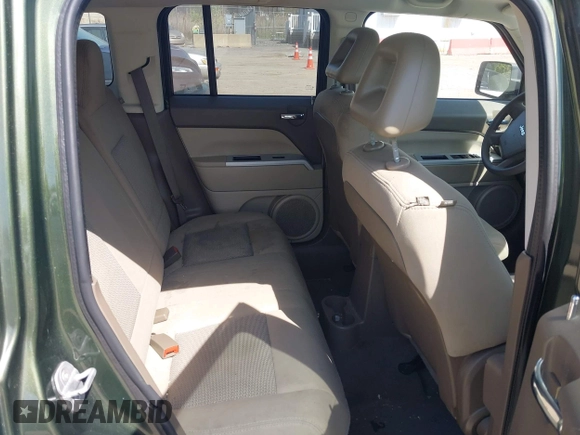 2008 Jeep Patriot Sport with VIN 1J8FF28W98D785130, listed as a IAAI auction lot 42069574 with 180,092 mi miles. Bid and sale history available at carsss.com. Image 8.