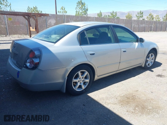 2006 Nissan Altima 2.5 with VIN 1N4AL11D16N394127, listed as a IAAI auction lot 42058345 with 205,454 mi miles. Bid and sale history available at carsss.com. Image 4.