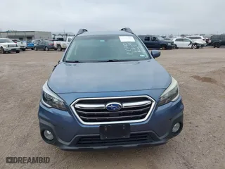 2018 Subaru Outback Premium with VIN 4S4BSACC2J3368285, listed as a IAAI auction lot 41499482 with 140,853 mi miles. Bid and sale history available at carsss.com. Image 12.