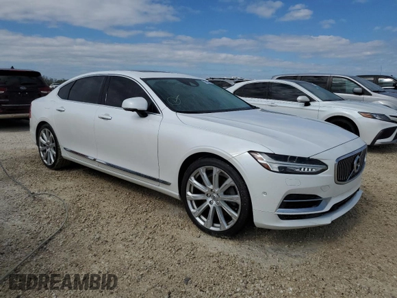 2018 Volvo S90 Inscription with VIN LVYBC0AL7JP031577, listed as a Copart auction lot 38838534 with 128,882 mi miles and Non Repairable. Bid and sale history available at carsss.com. Image 4.