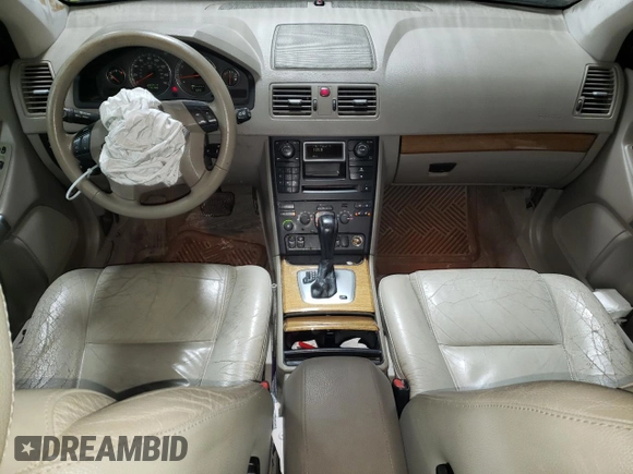 2005 Volvo XC90 with VIN YV1CZ911051174824, listed as a Copart auction lot 89026035 with 224,717 mi miles and Salvage Title. Bid and sale history available at carsss.com. Image 8.