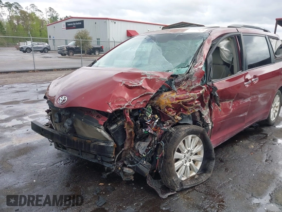 2013 Toyota Sienna XLE with VIN 5TDDK3DC0DS052412, listed as a IAAI auction lot 41850630 with Not Provided miles and . Bid and sale history available at DreamBid. Image 6.