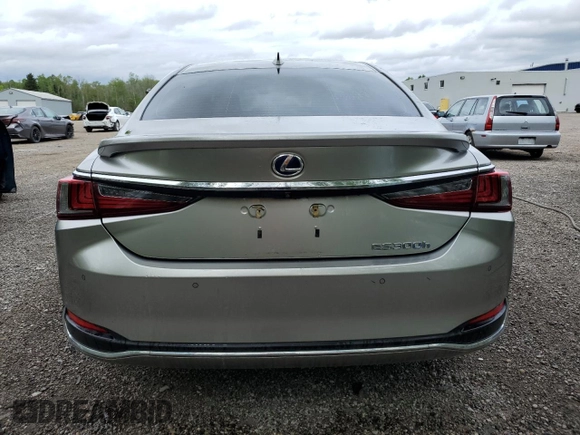 2019 Lexus ES 300h z VIN JTHB21B14K2043342, wystawiony jako Copart lot #57951075 z przebiegiem 93 035 mil mil oraz Szkoda całkowita • Salvage title. Historia ofert i sprzedaży dostępna na DreamBid. Obrazek 6.