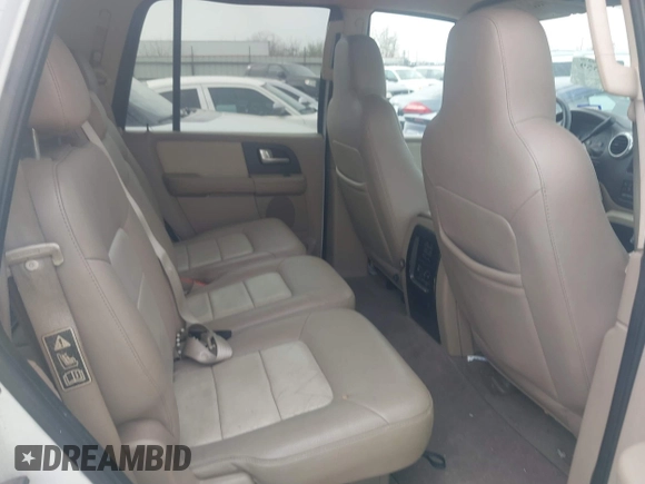 2003 Ford Expedition Eddie Bauer with VIN 1FMRU17W73LB67790, listed as a IAAI auction lot 41736559 with 284,820 mi miles. Bid and sale history available at carsss.com. Image 8.
