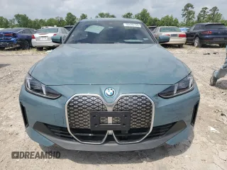 2025 BMW i4 eDrive40 z VIN WBY23HD06SFT99682, wystawiony jako Copart lot #55435735 z przebiegiem 3431 mil mil oraz Szkody całkowita. Historia ofert i sprzedaży dostępna na DreamBid. Obrazek 5.