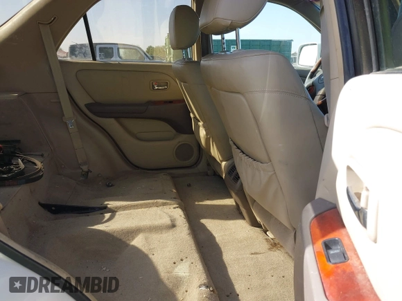 2002 Lexus RX with VIN JTJHF10U320269586, listed as a IAAI auction lot 41264933 with 156,164 mi miles. Bid and sale history available at carsss.com. Image 8.