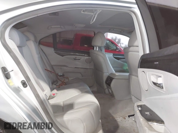 2013 Lexus LS 460 с VIN JTHBL5EF1D5114445, выставлен на аукционе IAAI как лот 41560104 с пробегом Не указан миль и . История ставок и продаж доступна на DreamBid. Изображение 8.