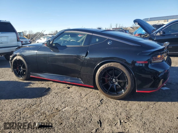 2024 Nissan Z Nismo z VIN JN1BZ4CH9RM361100, wystawiony jako Copart lot #80891074 z przebiegiem 3 394 mil mil oraz Szkoda całkowita • Salvage title. Historia ofert i sprzedaży dostępna na DreamBid. Obrazek 2.