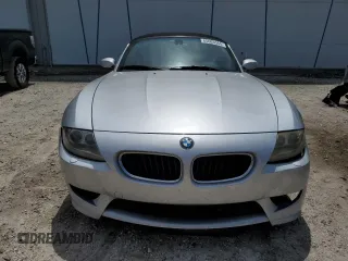 2007 BMW Z4 M z VIN 5UMBT93577LY53284, wystawiony jako Copart lot #65603564 z przebiegiem 81 650 mil mil oraz Czysty tytuł • Clean title. Historia ofert i sprzedaży dostępna na DreamBid. Obrazek 5.