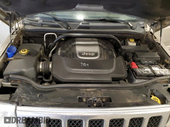2007 Jeep Commander Overland z VIN 1J8HG68237C610869, wystawiony jako Copart lot #59824675 z przebiegiem 229 092 mil mil oraz Szkoda całkowita • Salvage title. Historia ofert i sprzedaży dostępna na DreamBid. Obrazek 12.