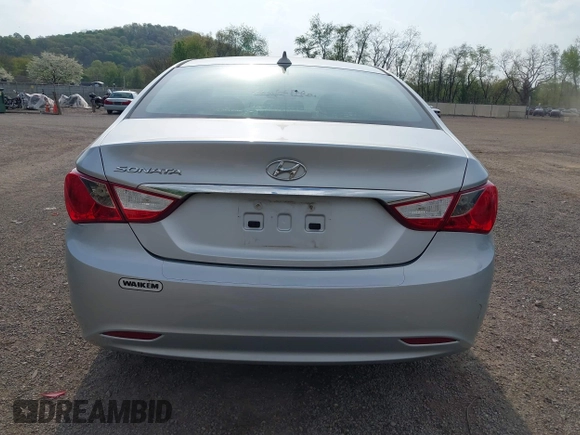 2013 Hyundai Sonata GLS with VIN 5NPEB4AC6DH539103, listed as a IAAI auction lot 42124467 with 182,907 mi miles and . Bid and sale history available at carsss.com. Image 17.