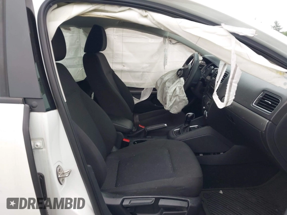 2015 Volkswagen Jetta SE with VIN 3VWD17AJ5FM298661, listed as a IAAI auction lot 42617168 with 97,386 mi miles and . Bid and sale history available at DreamBid. Image 5.