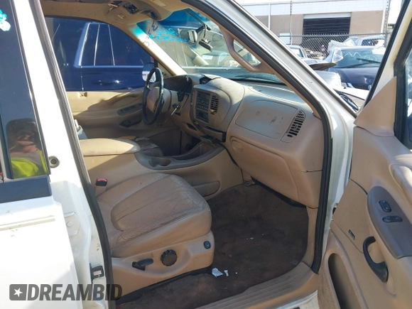 1999 Ford Expedition XLT with VIN 1FMRU1761XLA56030, listed as a IAAI auction lot 42703533 with Not provided miles and . Bid and sale history available at DreamBid. Image 5.