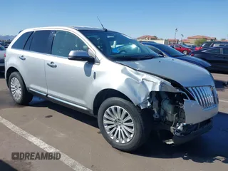 2013 Lincoln MKX with VIN 2LMDJ6JK3DBL13985, listed as a IAAI auction lot 41745438 with 192,331 mi miles. Bid and sale history available at carsss.com. Image 1.