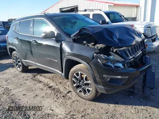 2020 Jeep Compass Trailhawk with VIN 3C4NJDDB4LT220965, listed as a IAAI auction lot 41742194 with 121,704 mi miles and . Bid and sale history available at carsss.com. Image 1.