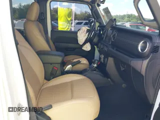 2019 Jeep Wrangler Unlimited Sahara with VIN 1C4HJXEG4KW514206, listed as a IAAI auction lot 42247094 with 45,712 mi miles and . Bid and sale history available at DreamBid. Image 5.