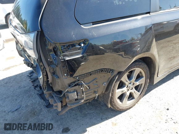 2020 Toyota Sienna SE with VIN 5TDXZ3DC9LS043621, listed as a IAAI auction lot 42670891 with 56,734 mi miles and . Bid and sale history available at DreamBid. Image 18.