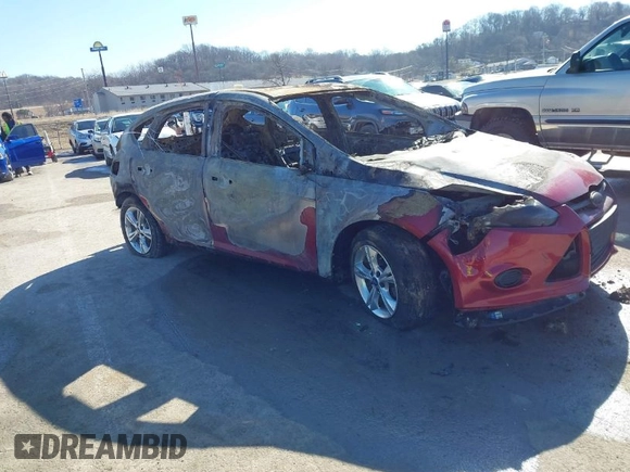 2013 Ford Focus SE with VIN 1FADP3K28DL234412, listed as a IAAI auction lot 41636536 with 1 mi miles. Bid and sale history available at carsss.com. Image 1.