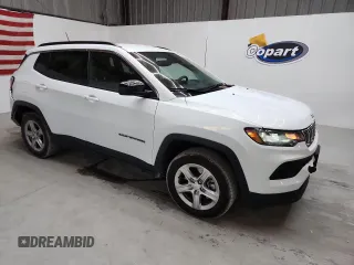 2024 Jeep Compass Latitude z VIN 3C4NJDBN3RT606699, wystawiony jako Copart lot #64117515 z przebiegiem 40 130 mil mil oraz Czysty tytuł • Clean title. Historia ofert i sprzedaży dostępna na DreamBid. Obrazek 4.