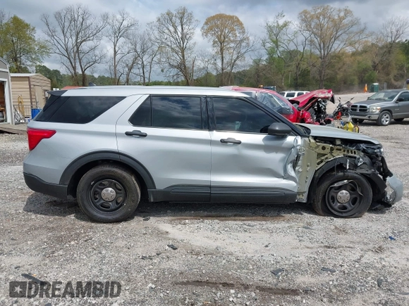 2023 Ford Police Interceptor Utility z VIN 1FM5K8ABXPGA35608, wystawiony jako IAAI lot #41857142 z przebiegiem 24 094 mil mil oraz . Historia ofert i sprzedaży dostępna na DreamBid. Obrazek 13.