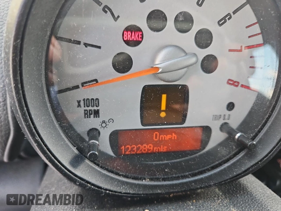 2012 MINI Countryman with VIN WMWZB3C50CWM30636, listed as a Copart auction lot 58615615 with 123,289 mi miles and Clean title. Bid and sale history available at DreamBid. Image 8.